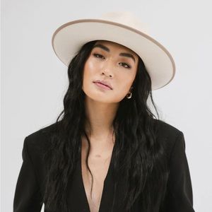 Gigi Pip Monroe Rancher in white-taupe